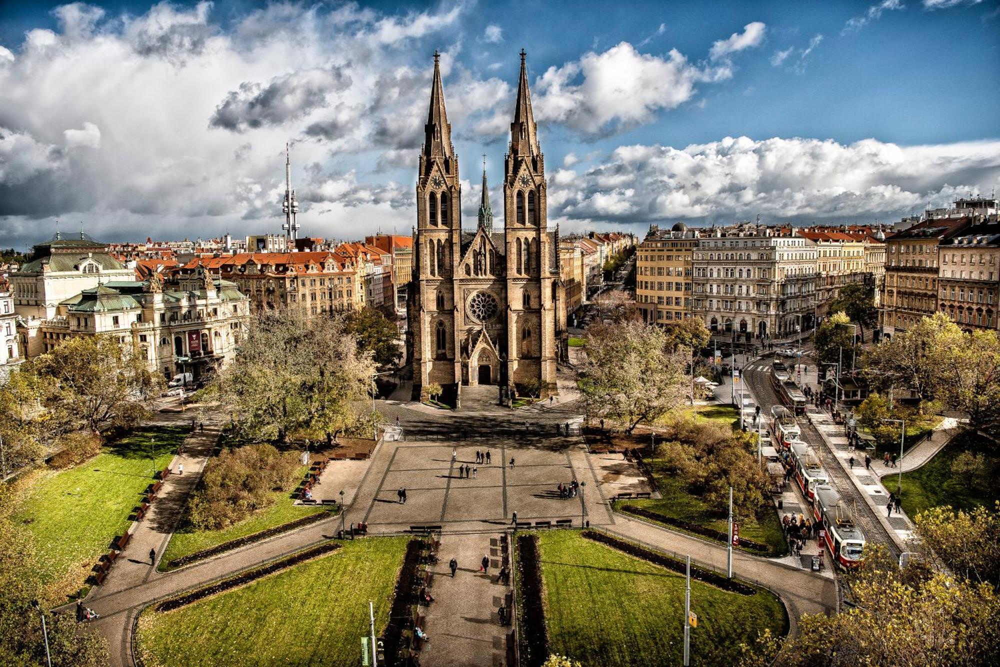 Basic Underground Apartments Next To The Center - Best Tram Line, Cool Local Area Prague Exterior photo